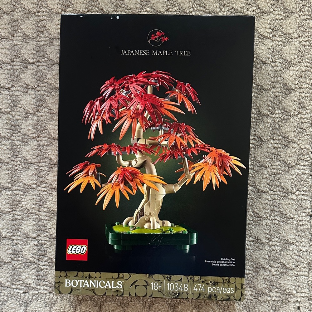 LEGO Botanicals Japanese Maple Tree with Red and Orange Leaves
